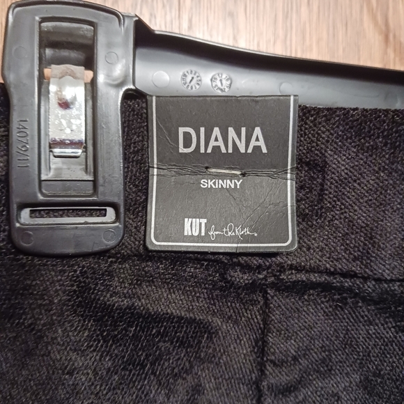 Kut from the Kloth DIANA Skinny Black Velvety Pants Ladies 12 NWT Minimalist - Picture 4 of 7